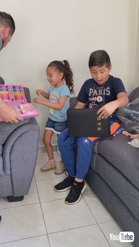 「A Beautiful Reaction To A Wonderful Gift || ViralHog」