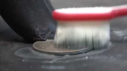 ギザ10 100均 万毛歯ブラシ 磨いてみた 10円玉 ビフォーアフター ピカピカ