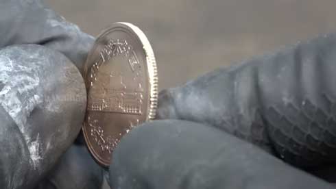 ギザ10 100均 万毛歯ブラシ 磨いてみた 10円玉 ビフォーアフター ピカピカ