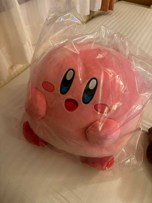 遠征 カービィ 1番くじ A賞 巨大 ぬいぐるみ 荷物