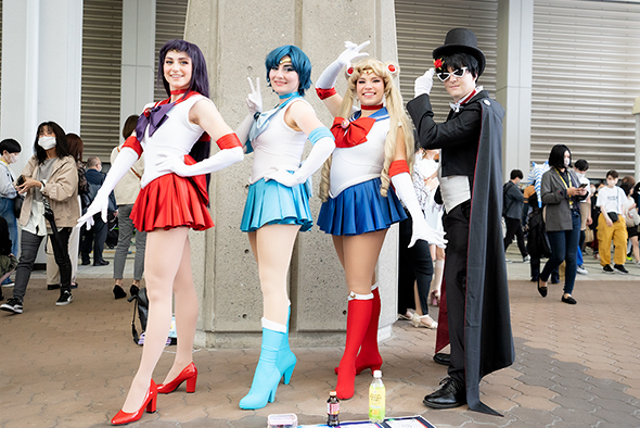 Lavie Kiwiの「美少女戦士セーラームーン」セーラームーン＆Benzieのセーラーマーキュリー＆Lex Lunarのセーラーマーズwith raijin.cosのタキシード仮面