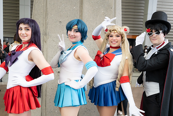 Lavie Kiwiの「美少女戦士セーラームーン」セーラームーン＆Benzieのセーラーマーキュリー＆Lex Lunarのセーラーマーズwith raijin.cosのタキシード仮面