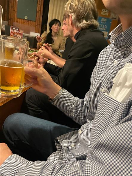 マッツミケルセン インディジョーンズ ハリウッド 居酒屋