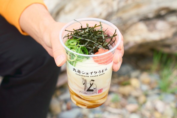 明太とろろうどん　／　丸亀シェイクうどん　新商品　新発売　テイクアウト　持ち帰り