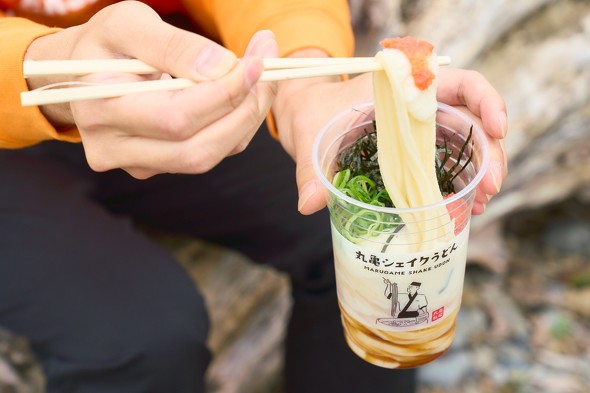 明太とろろうどん　／　丸亀シェイクうどん　新商品　新発売　テイクアウト　持ち帰り