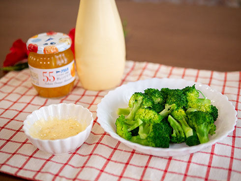 ブロッコリーと柑橘マヨネーズソース