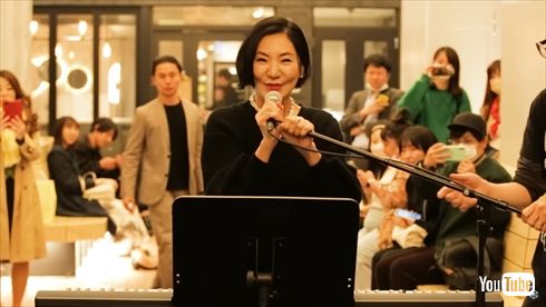 路上ライブにサプライズ出演した広瀬香美