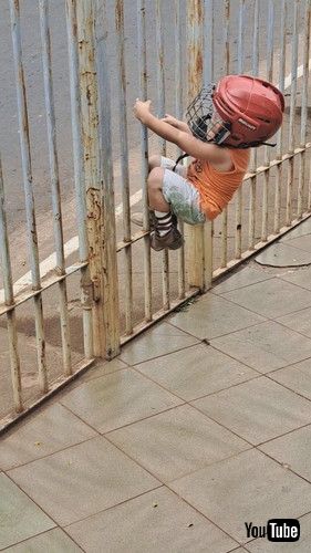 「Boy Pretends to Be Rodeo Cowboy || ViralHog」