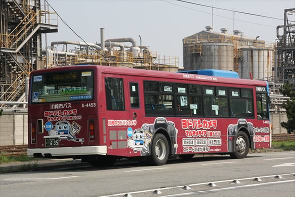 ヨドバシカメラ ラッピングバス カメラ
