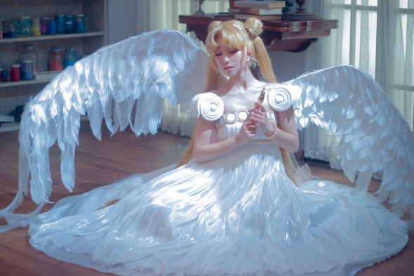 光が当たるとキラキラと輝き