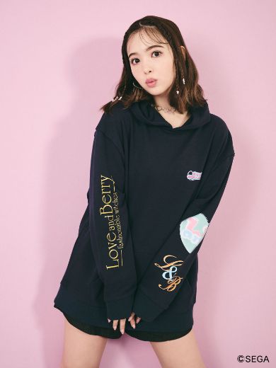 ロゴ×2パーティーパーカーは全2色