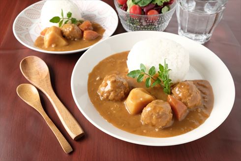 ごろごろミートボールと野菜のカレー