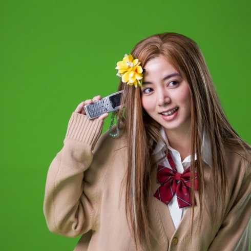 マクドナルドの「平成バーガー」復活CMに出演する池田エライザ