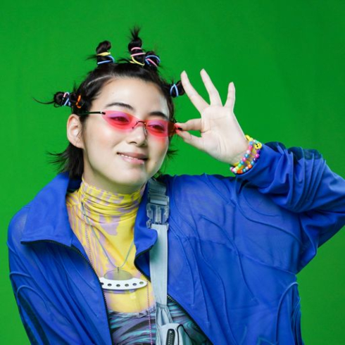 マクドナルドの「平成バーガー」復活CMに出演する池田エライザ