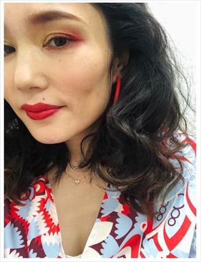 産後に増えた白髪を披露する平野ノラ