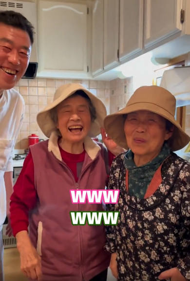 母の日に2人のおばあちゃんへサプライズプレゼント