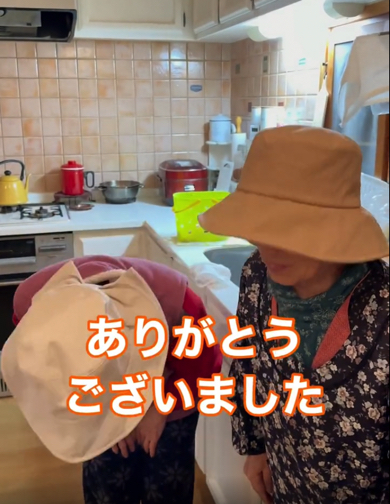 母の日に2人のおばあちゃんへサプライズプレゼント