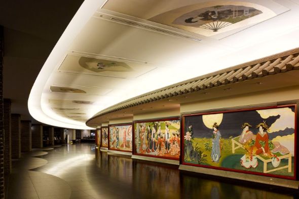 「大正ロマン×着物ランチ」：ホテル内のミュージアムをでアート作品を堪能