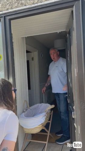 「Wholesome Homecoming || ViralHog」