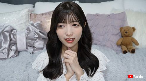 結婚指輪を見せるヴァンゆん・ゆん