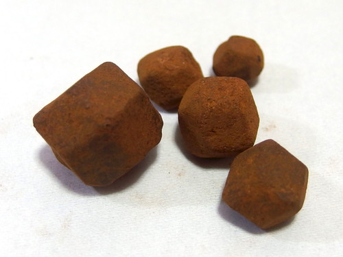 アルマンディンガーネット