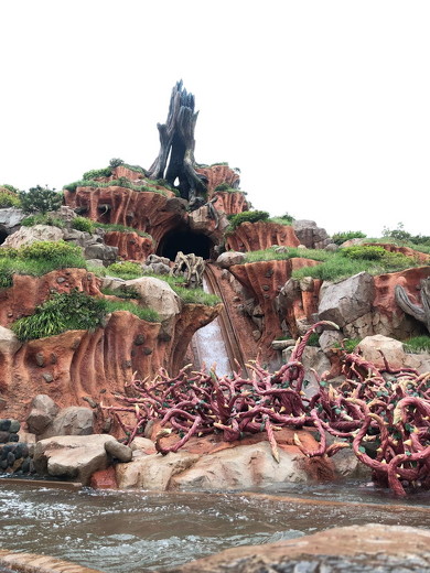 米ディズニーランドの「スプラッシュ・マウンテン」がクローズ 現存