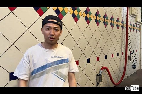 「ピース」綾部祐二がスバルロゴのTシャツを紹介