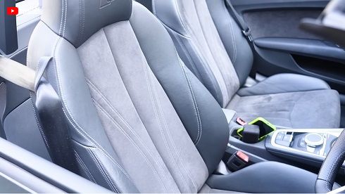 「ハリセンボン」近藤春菜が乗っていた「アウディ TTロードスター」