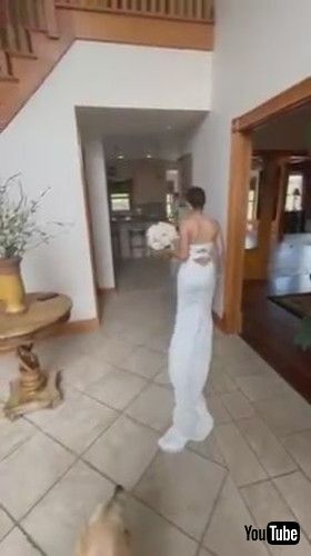 ドレスアップしてパパを待つ