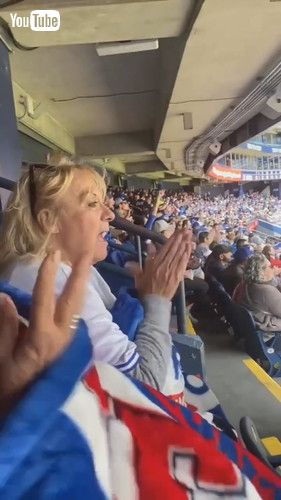 試合を楽しむ母