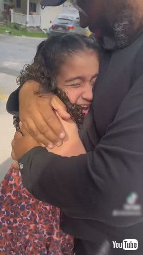 「Father Surprises Daughter With Her Favorite Singer's Concert Tickets - 1423517」