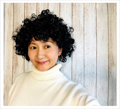 アフロ姿の古村比呂