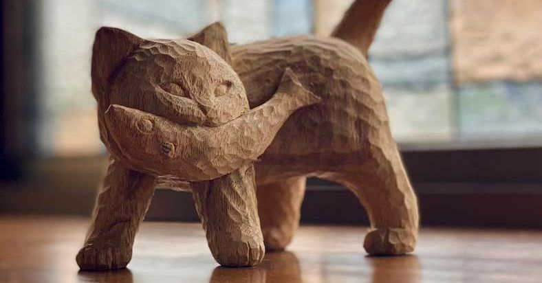 猫の置物(木彫り) ねこ 木彫り おしゃれ おきもの オブジェ 木製 猫 置物 可愛い