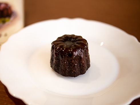 ローソン「焦がしバター香るカヌレ」を焼いたところ