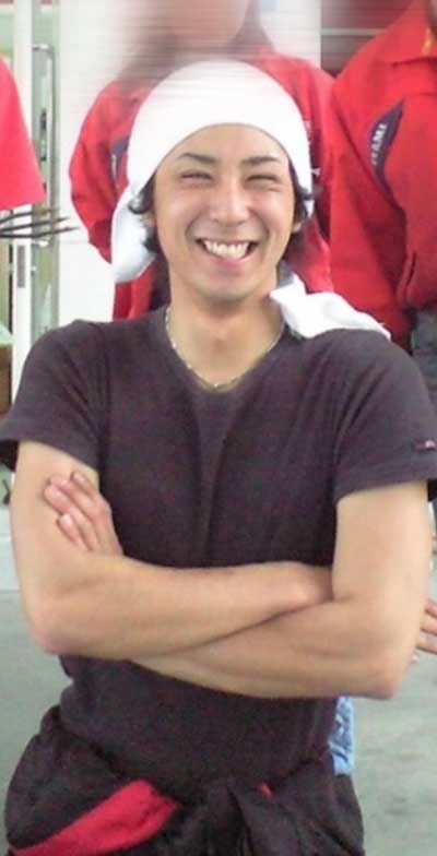 男性 18歳 37歳 女装 ビフォーアフター 同一人物とは思えない画像