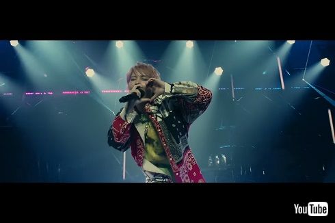 手越祐也が「アイドル」を歌唱