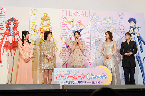 完成披露舞台あいさつ