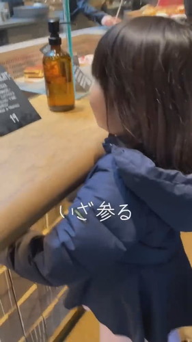 「アメリカのスタバで華麗に注文決め込む6歳児」