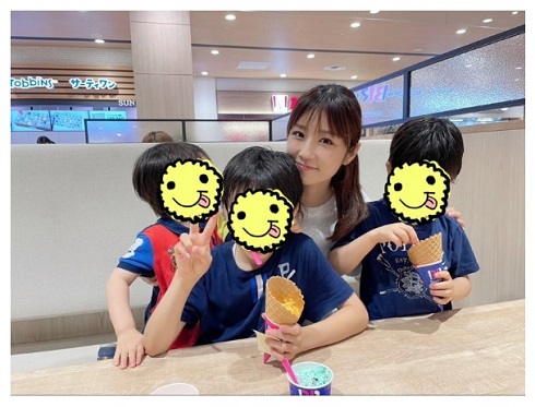小倉優子と3人の息子たち