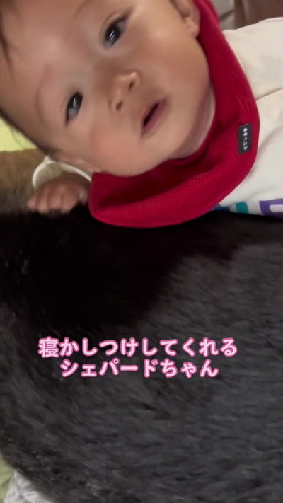 眠そうな赤ちゃん