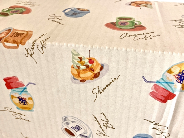 コメダ珈琲店オンラインショップの配送用段ボール箱の画像