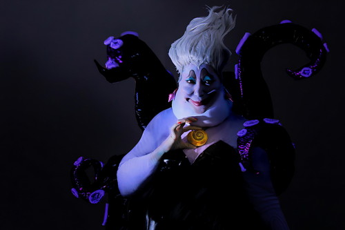 みづきさんによるアースラのコスプレ姿