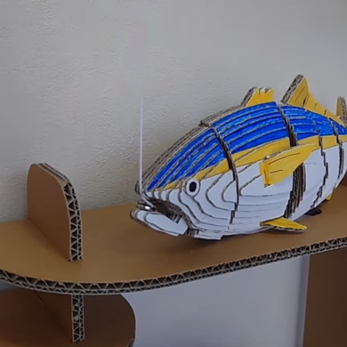 ダンボール廃材で作った本格的な魚釣りゲームがすごい