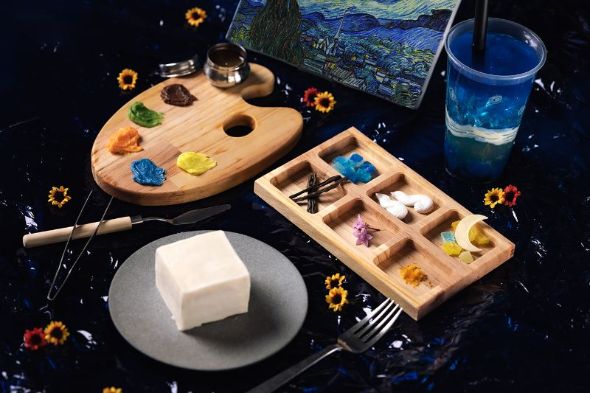 自分だけのトッピングが楽しめる「キャンバスケーキ」