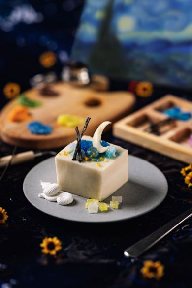 自分だけのトッピングが楽しめる「キャンバスケーキ」