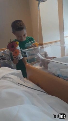 「Big Brother Cries With Joy At First Introduction || ViralHog」