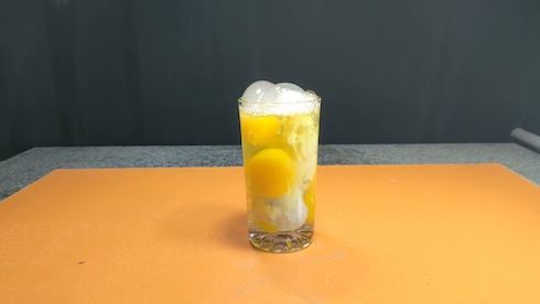 熱が通っていく生卵