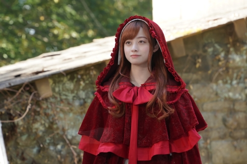 「赤ずきん、旅の途中で死体と出会う。」橋本環奈