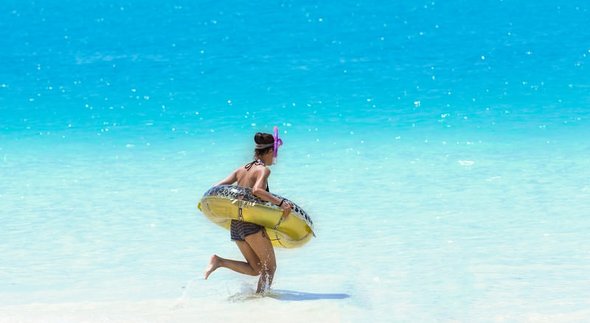 マツケンサンバカラー水着