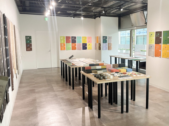 箔とファンシーペーパーのコラボ展 平和紙業 村田金箔